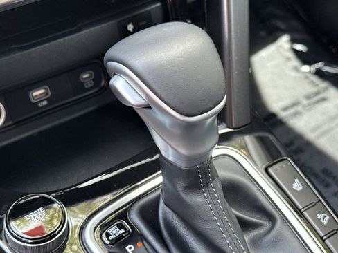Certified 2024 Kia Seltos EX FWD image 31