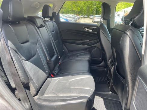 Used 2016 Ford Edge Titanium w/ Technology Package FWD image 13