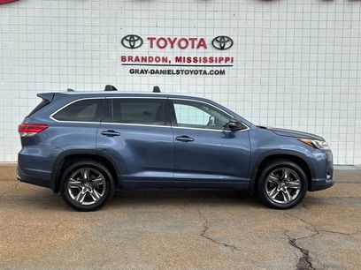 Used 2017 Toyota Highlander Limited Platinum