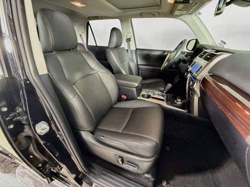 Used 2022 Toyota 4Runner Limited AWD/4WD image 36