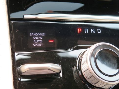 Used 2024 Jeep Grand Cherokee Limited image 14