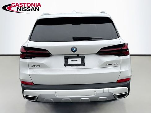 Used 2024 BMW X5 xDrive50e w/ Parking Assistance Package image 7