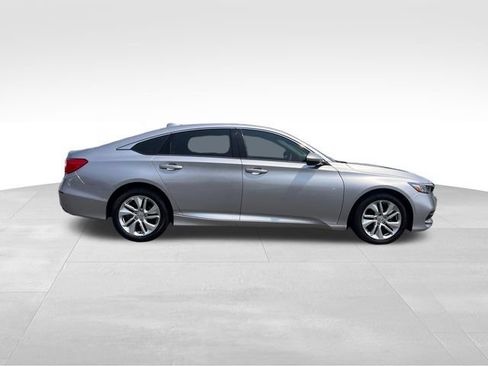 Used 2020 Honda Accord LX image 6