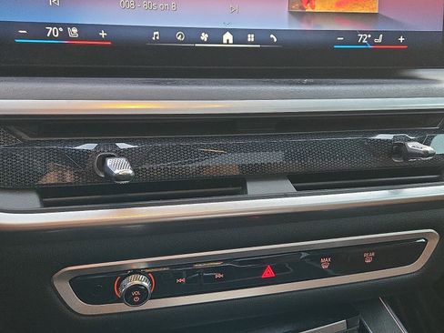 Used 2024 BMW X5 xDrive40i w/ Premium Package image 17