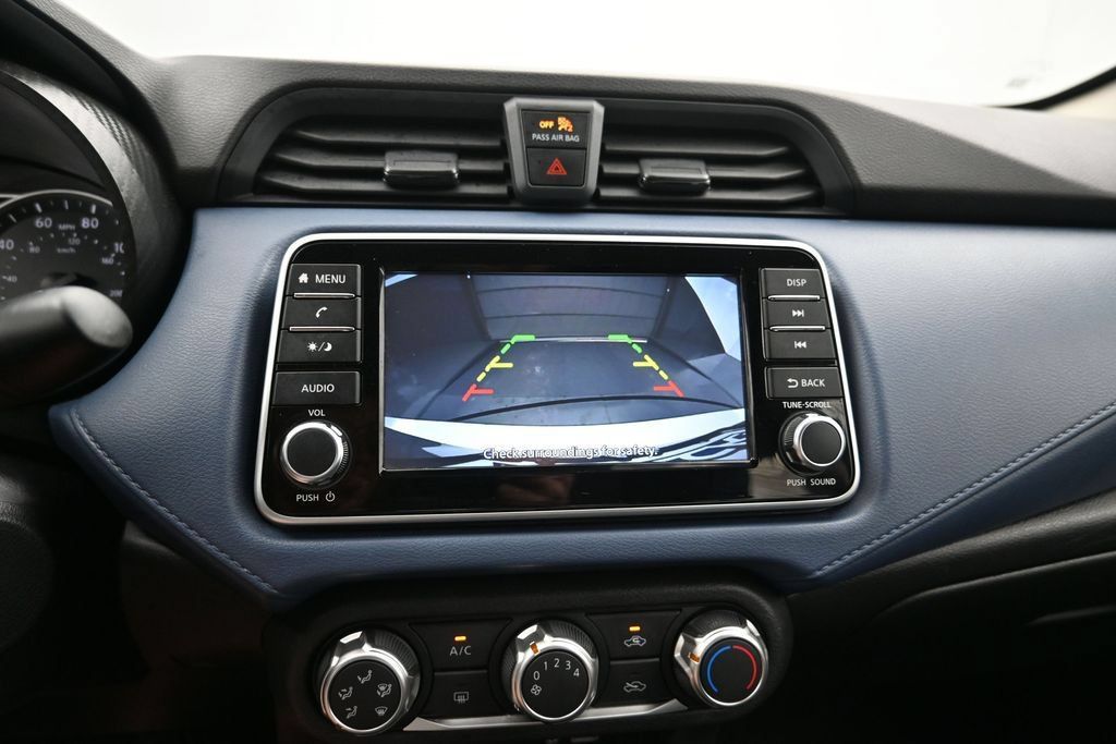 Used 2025 Nissan Versa SV FWD image 16