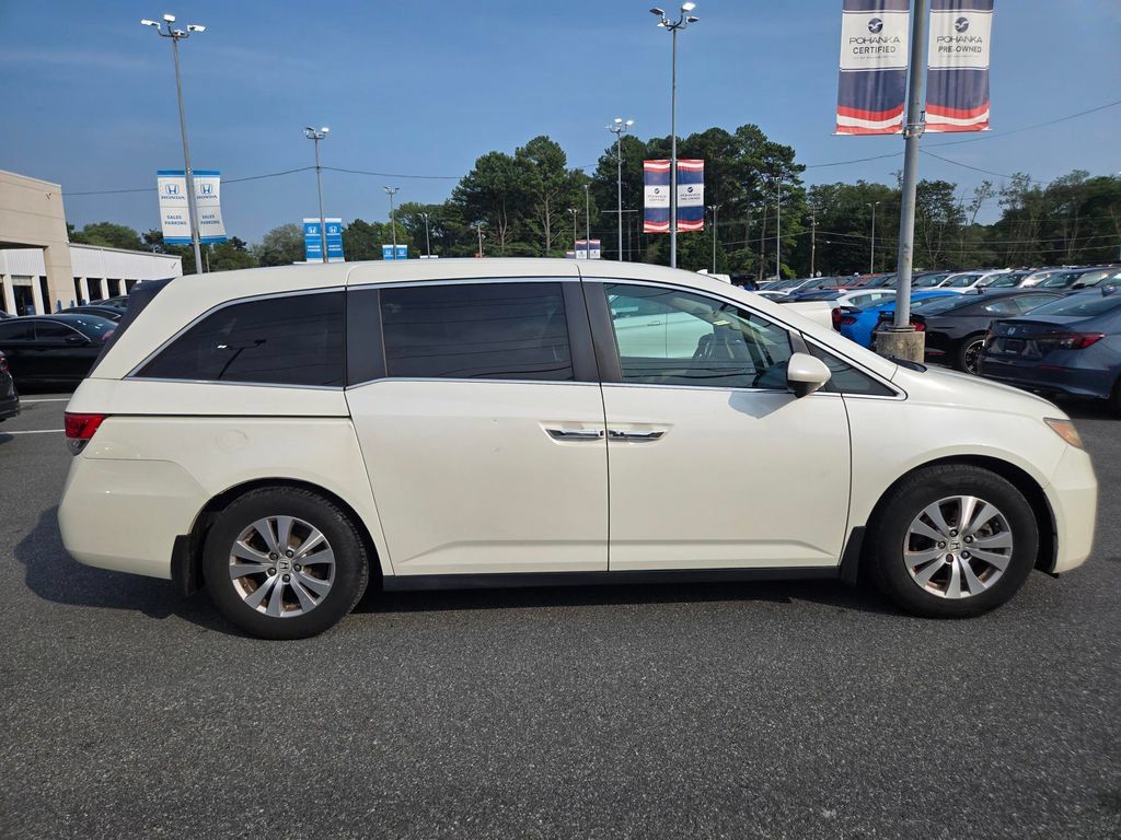 Used 2016 Honda Odyssey SE image 4