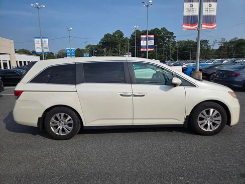 Used 2016 Honda Odyssey SE image 4