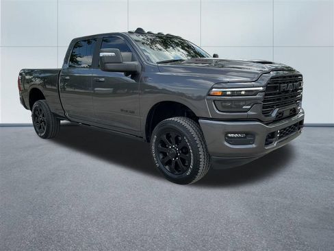 Used 2026 RAM 2500 Laramie AWD/4WD image 7