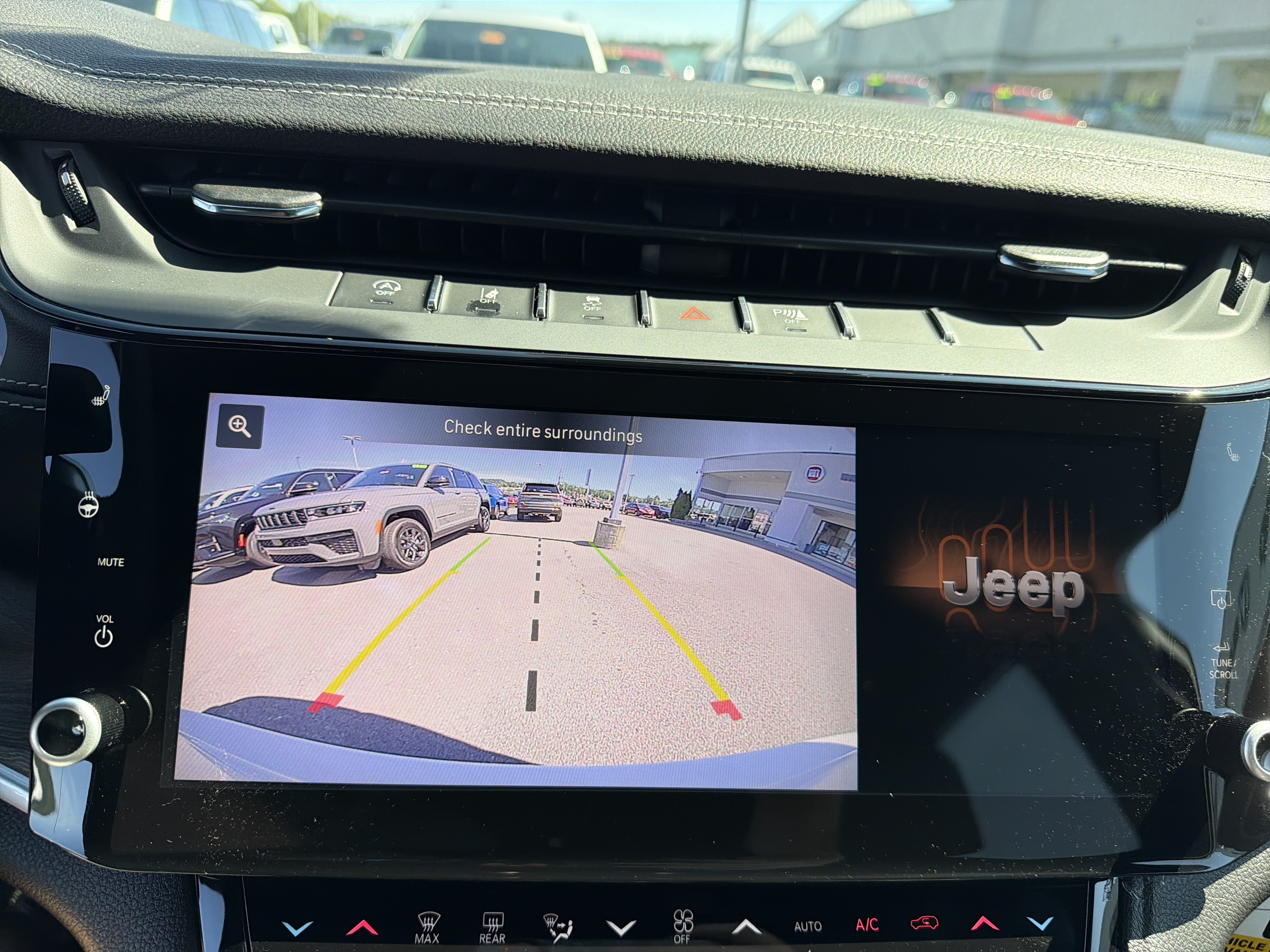 New 2027 Jeep Grand Cherokee Limited w/ Limited Altitude Package AWD/4WD image 27