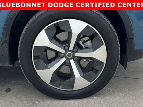 Used 2023 Volvo XC40 B5 Plus w/ Protection Package Premier image 32