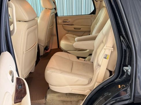Used 2007 Cadillac Escalade AWD w/ Information Package image 13