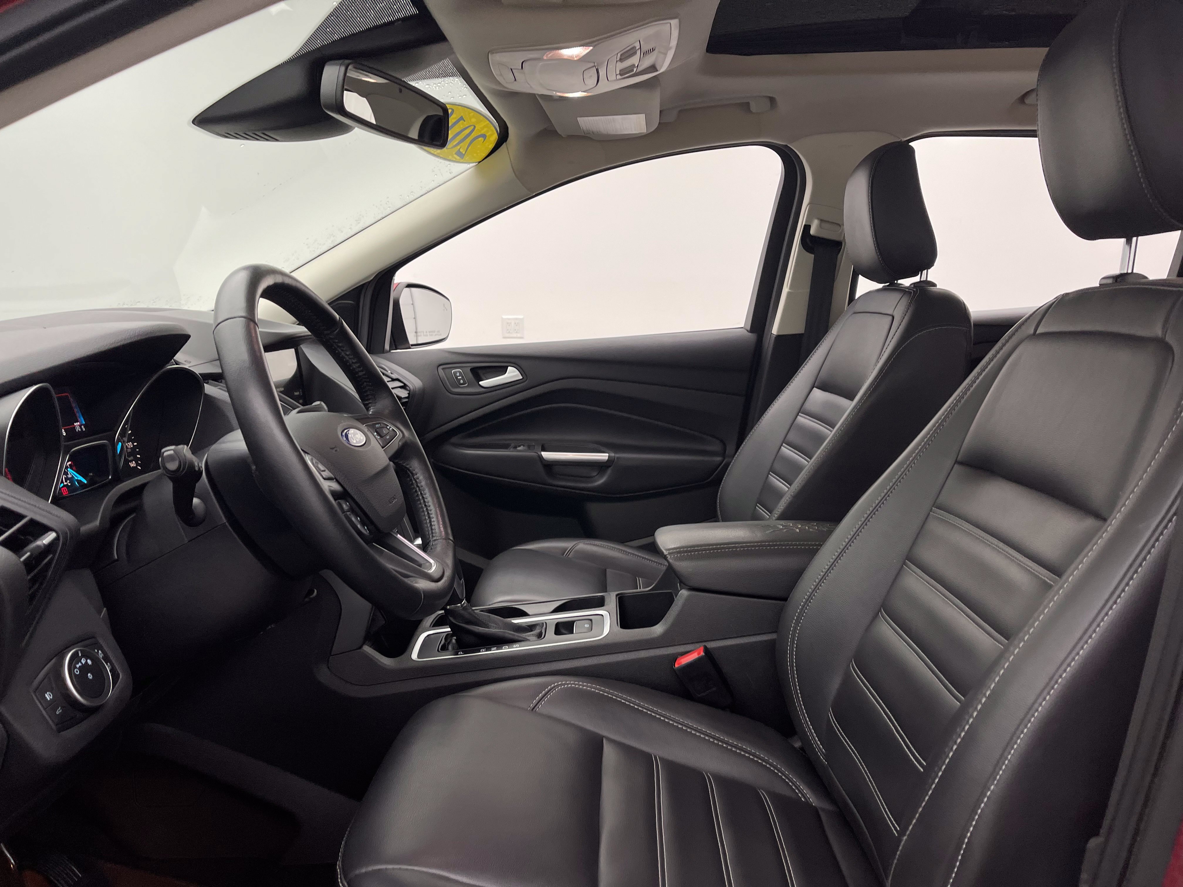 Used 2019 Ford Escape SEL AWD/4WD image 18