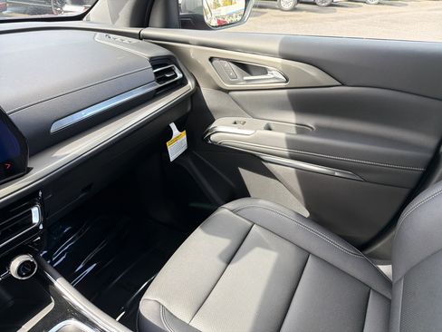 New 2026 Chevrolet Traverse LT image 25