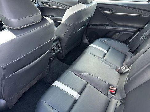 Used 2025 Toyota Camry SE w/ Convenience Package image 36