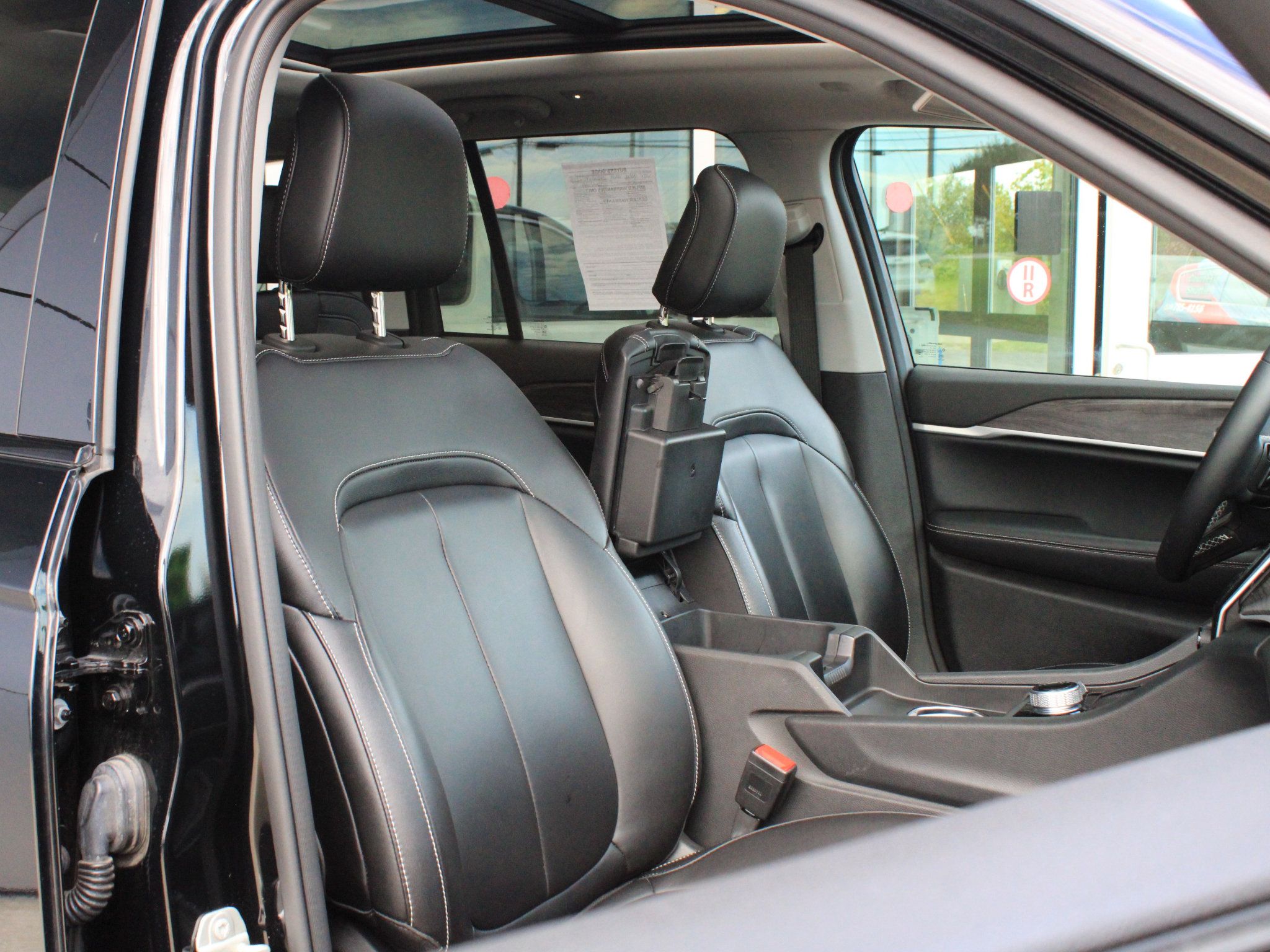 Used 2023 Jeep Grand Cherokee 4WD 4xe image 23