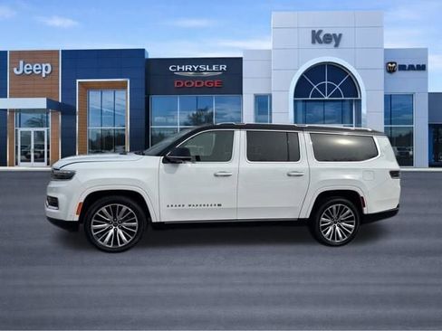 Used 2024 Jeep Grand Wagoneer L Series III AWD/4WD image 2