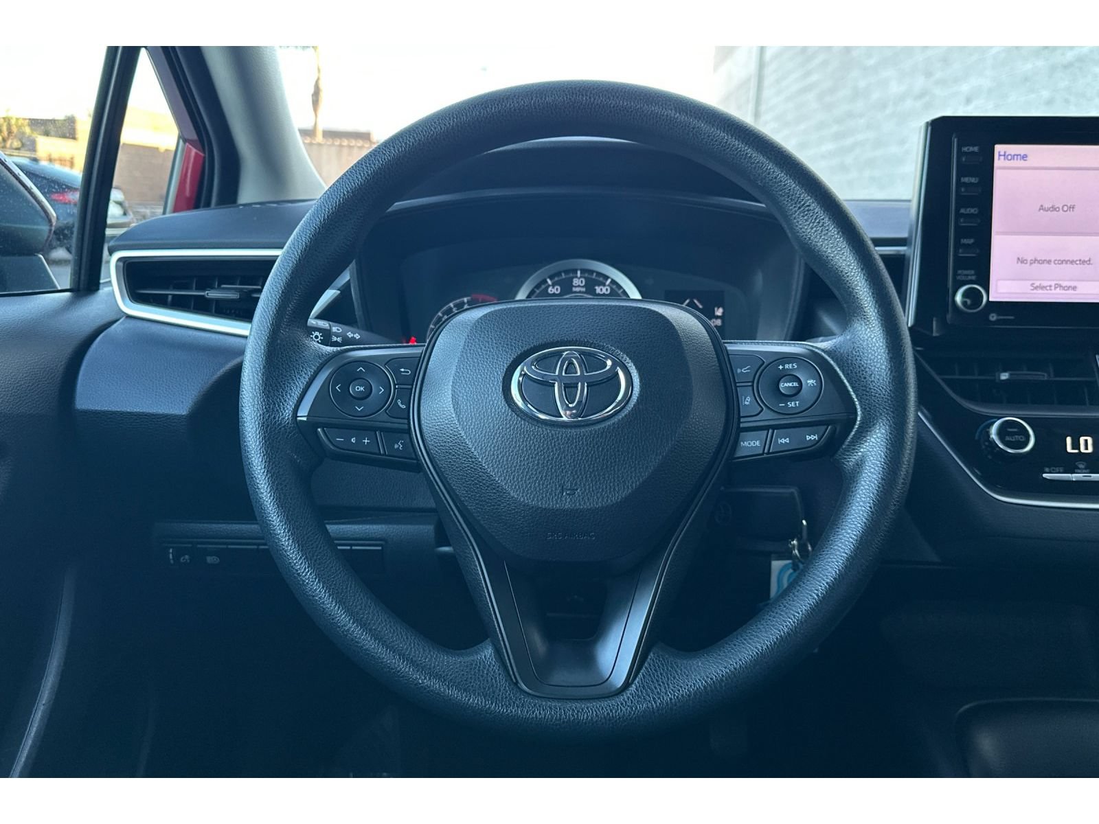 Used 2022 Toyota Corolla LE FWD image 32