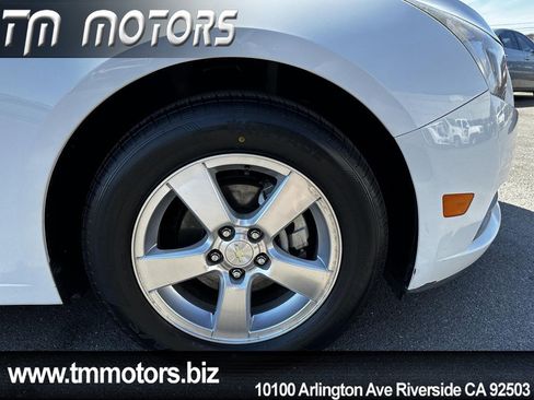 Used 2014 Chevrolet Cruze LT image 10
