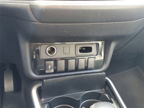 Used 2019 Mitsubishi Outlander SE image 26