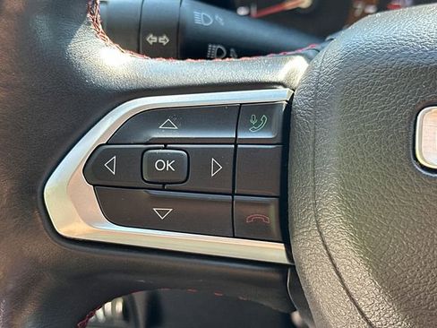 Used 2022 Jeep Compass Trailhawk w/ Trailhawk Convenience Group AWD/4WD image 28