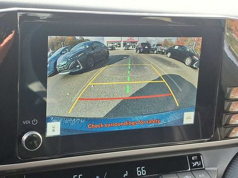 Certified 2025 Toyota Camry SE image 17