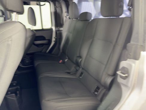 Used 2020 Jeep Gladiator Sport w/ Quick Order Package 24S image 15