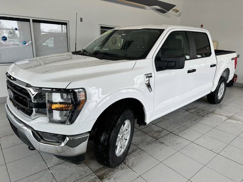 Used 2023 Ford F150 XLT image 3