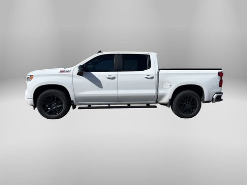 Used 2024 Chevrolet Silverado 1500 RST w/ Z71 Off-Road Package image 2