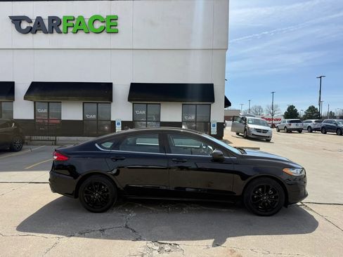 Used 2020 Ford Fusion SE image 16