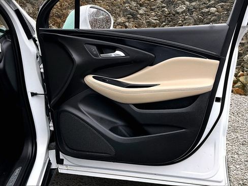 Used 2017 Buick Envision Essence image 21