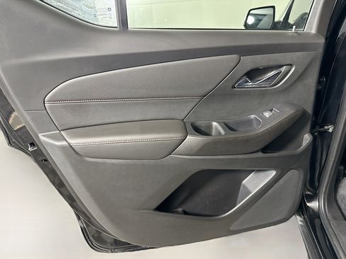 Used 2022 Chevrolet Traverse RS w/ LPO, Floor Liner Package image 26