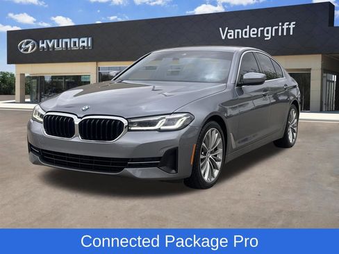 Used 2022 BMW 530i w/ Premium Package image 3