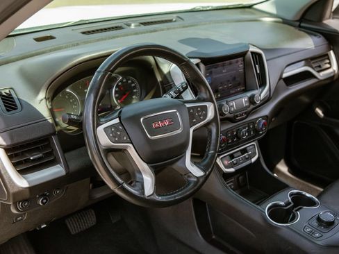 Used 2023 GMC Terrain SLT AWD/4WD image 10