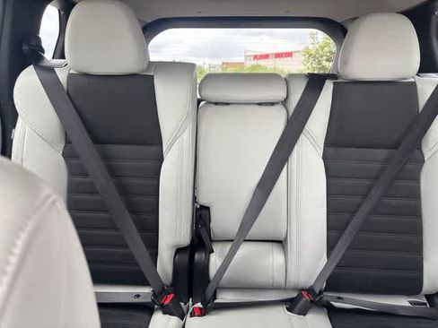 Used 2025 Mitsubishi Outlander SE FWD image 21