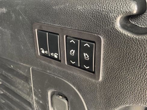 Used 2020 Cadillac Escalade ESV Luxury image 37