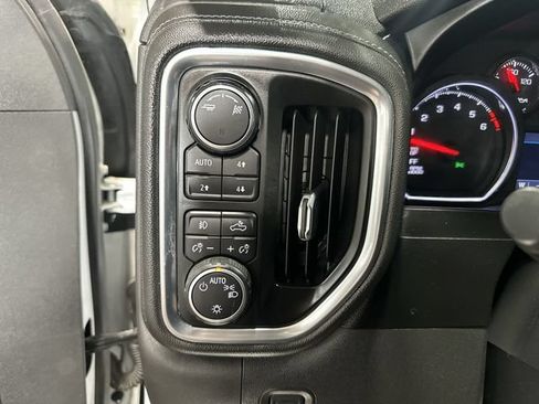 Used 2019 Chevrolet Silverado 1500 RST AWD/4WD image 27