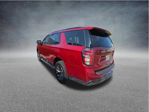 Used 2021 Chevrolet Tahoe Z71 w/ Luxury Package AWD/4WD image 4