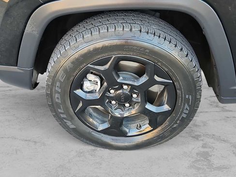 Used 2023 Jeep Compass Trailhawk w/ Trailhawk Elite Group image 12