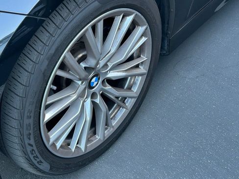 Used 2023 BMW 330i Sedan w/ Premium Package RWD image 3