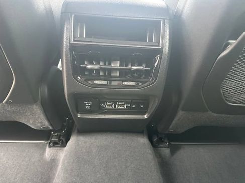 Used 2023 Jeep Grand Cherokee Limited AWD/4WD image 28