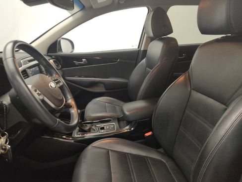 Used 2019 Kia Sorento EX image 17