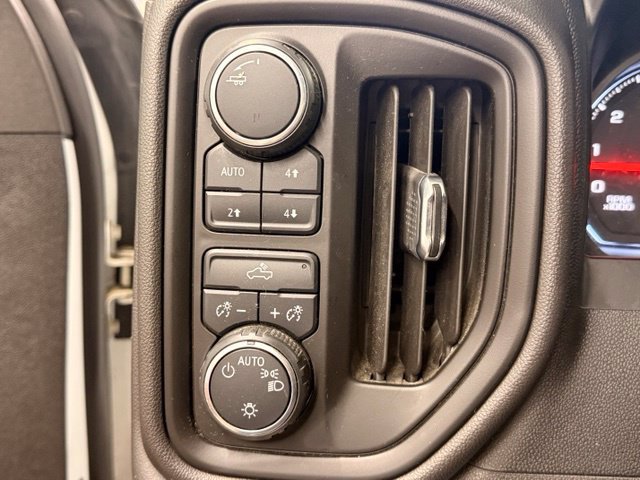 Used 2021 Chevrolet Silverado 1500 Custom Trail Boss AWD/4WD image 20
