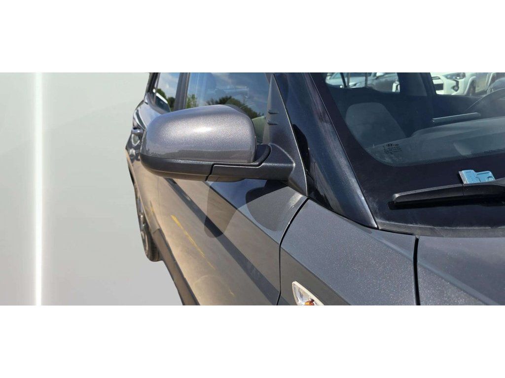 Used 2023 Hyundai Venue SEL w/ Cargo Package FWD image 38