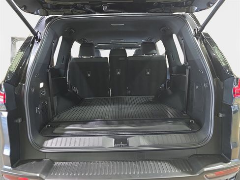 Certified 2025 Lexus LX 600 4WD w/ Luxury Package image 14