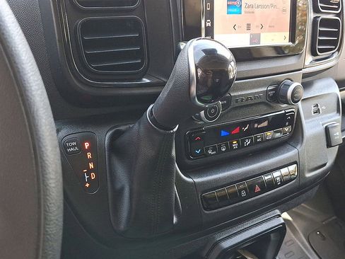 Used 2025 RAM ProMaster 2500 w/ U-Haul Equipment Group FWD image 4