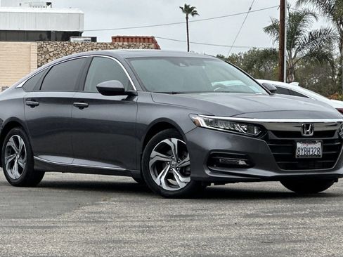 Used 2018 Honda Accord EX image 2