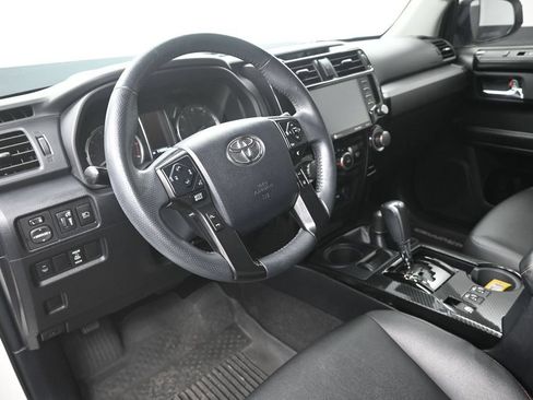 Used 2021 Toyota 4Runner Venture w/ Moonroof Package AWD/4WD image 13
