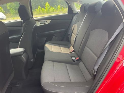 Used 2023 Kia Forte LXS FWD image 7