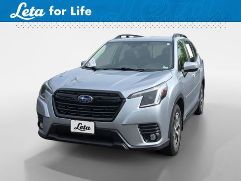 Used 2024 Subaru Forester Premium AWD/4WD image 1