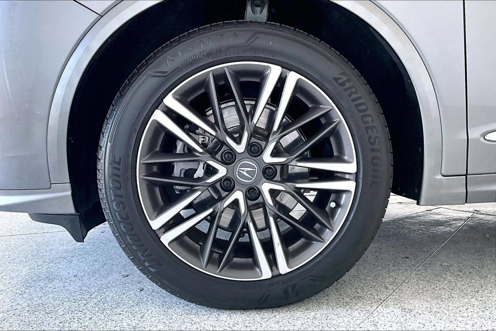 Certified 2025 Acura MDX w/ Advance Package AWD/4WD image 11